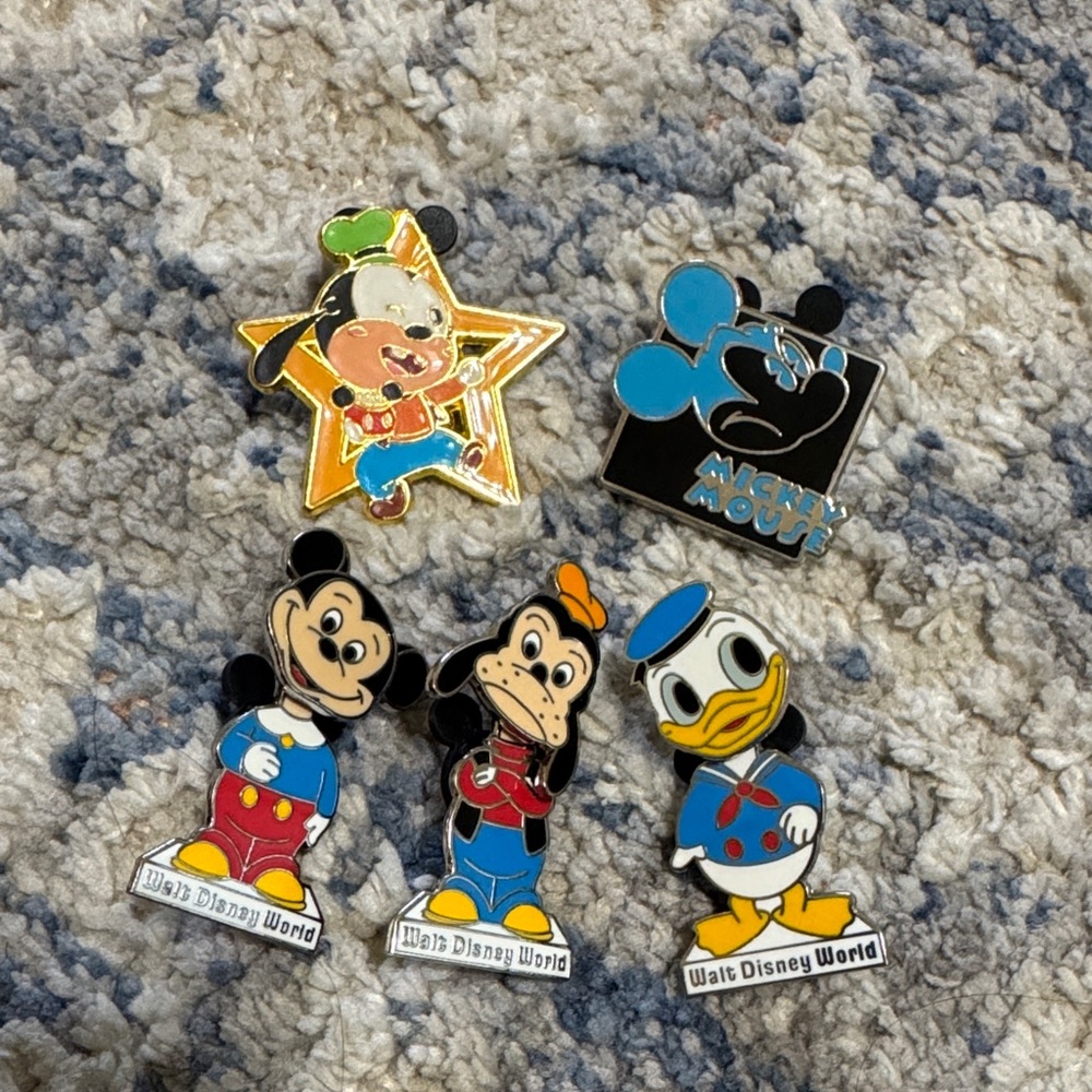 Disney Character Pin Set - Trading Pins